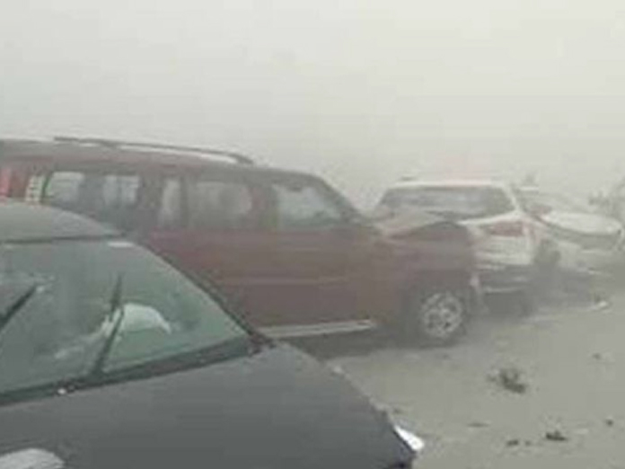 Telangana: 50 vehicles collide on Shadnagar-Kottur road due to smog