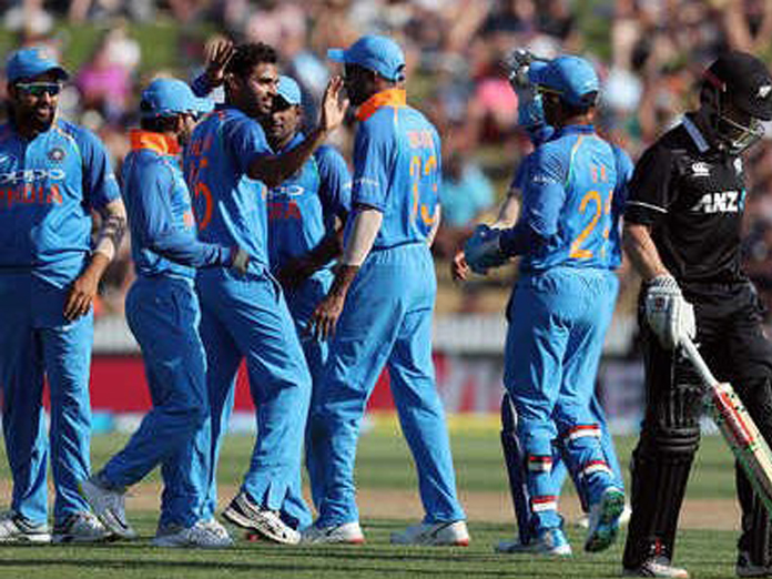 India vs New Zealand 4th ODI: Bhuvneshwar removes Guptill and Williamson