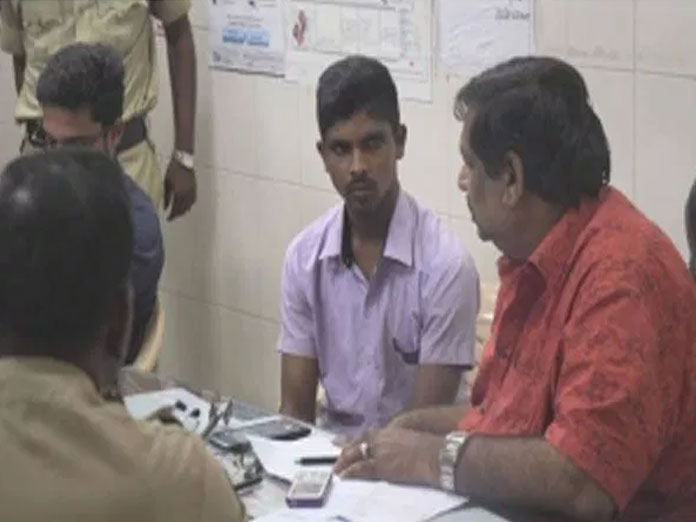 NIA conducts medical checkup to Srinivas in YS Jagan attack case
