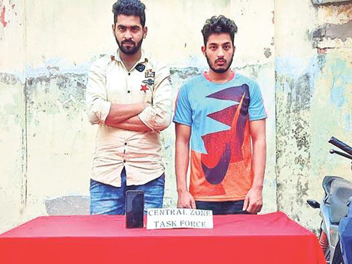 2 held for mobile phone theft in Hyderabad