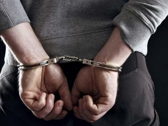 2 arrested for stealing auto in south Delhi