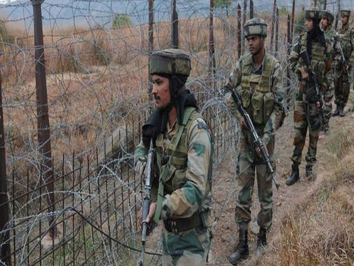 Indian, Pakistani troops exchange fire on LoC