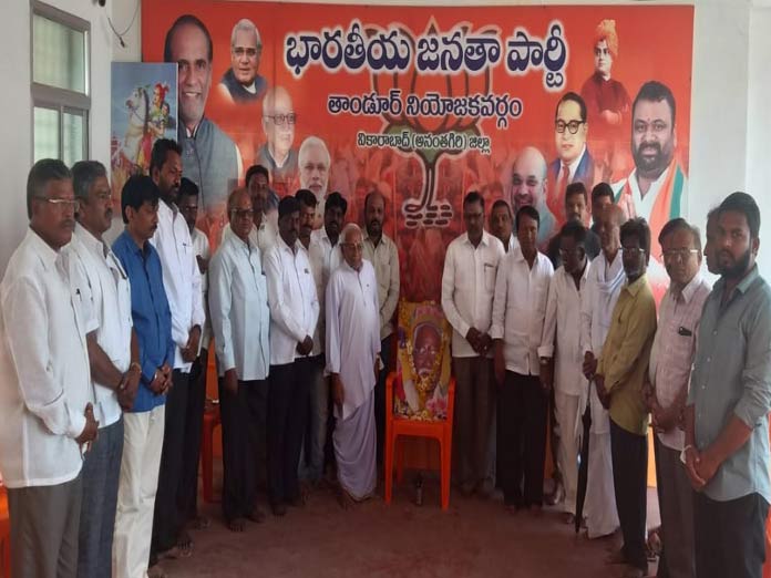 Baddam Bal Reddy lauded for services