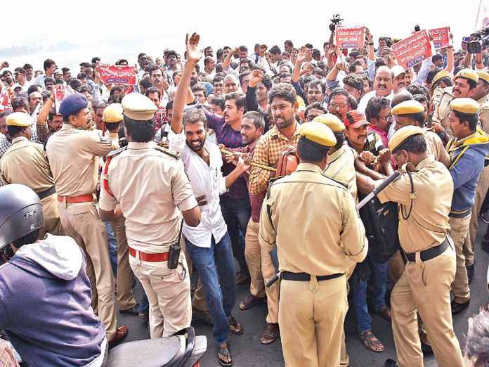 Chalo Assembly march by State govt staff foiled