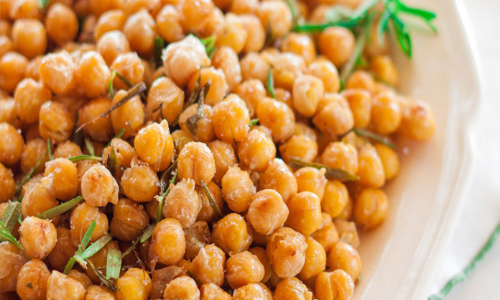 I finally found an Irresistible healthy food obsession. Crispy Roasted Chickpeas in Five easy steps
