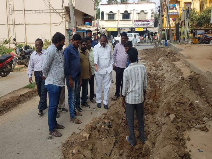 Corporator inspects BT road works