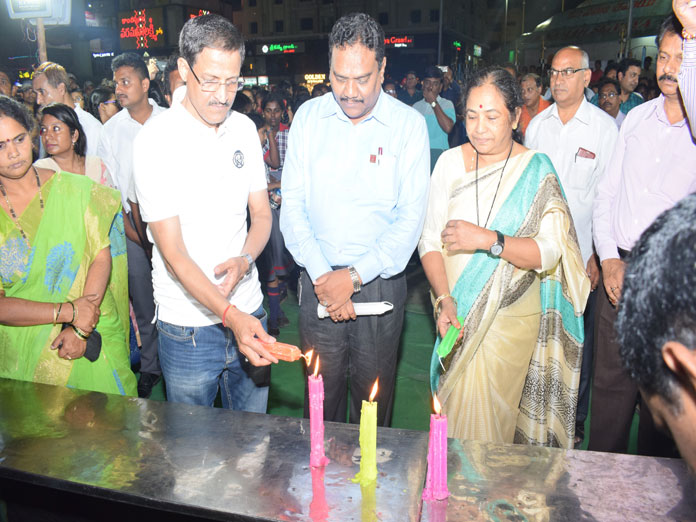 ONGC staff pays homage to martyrs