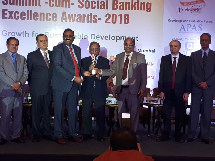 Andhra Pragathi Grameena Bank bags ASSOCHAM Awards in social banking