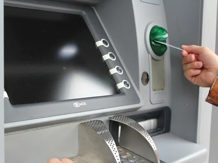 Rs. 38 Lakh Robbed From ATM Even As Police Stood Nearby, 5 Cops Suspended