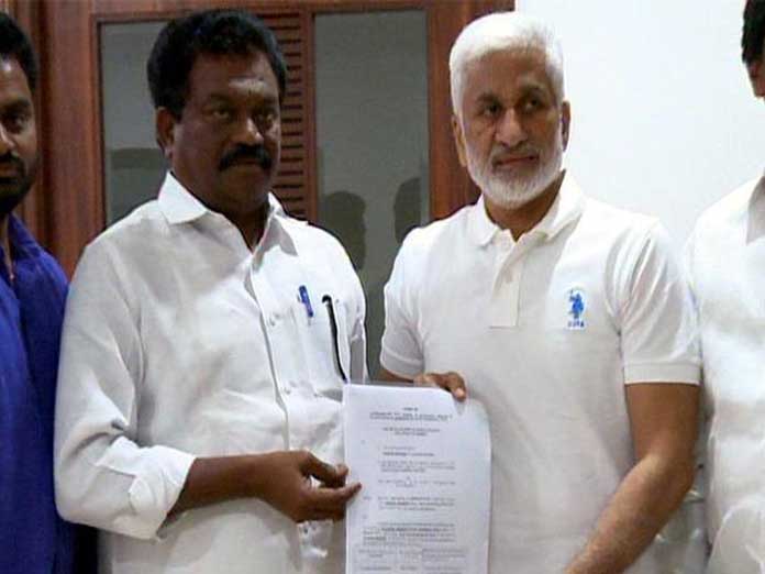 BC leader Janga Krishnamurthy receives B-form from YSRCP