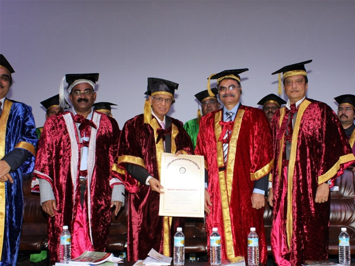 2,600 receive degrees at KLU convocation in Vijayawada