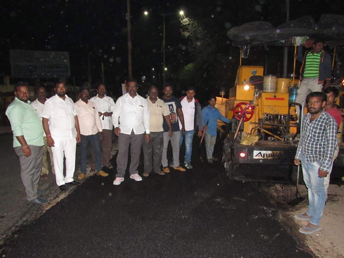 Corporator inspects road works
