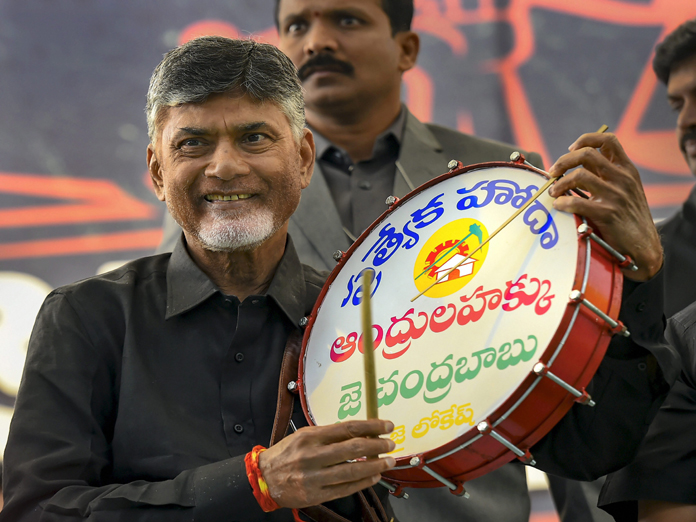 Chandrababu Naidu drums up support from anti-Modi forces