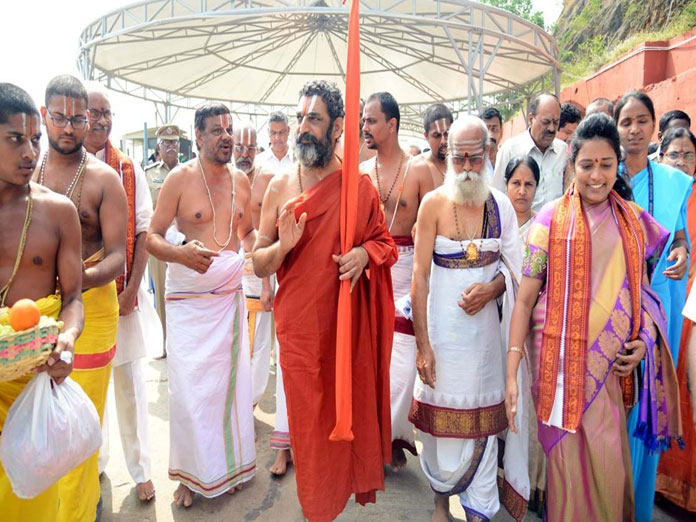 Durga temple attracting more pilgrims in new State: Jeeyar