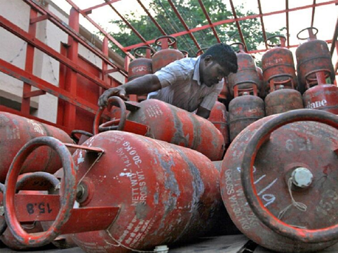 Gas agencies allegedly making black money in Bhimavaram