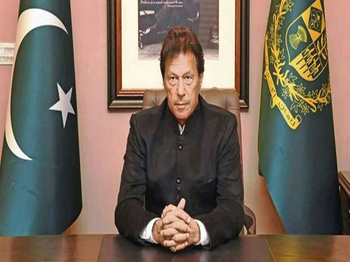 Imran again offers dialogue, warns against miscalculation