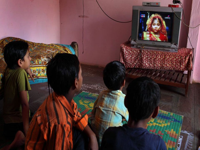 Kids spending more time in front of TV than on smart devices