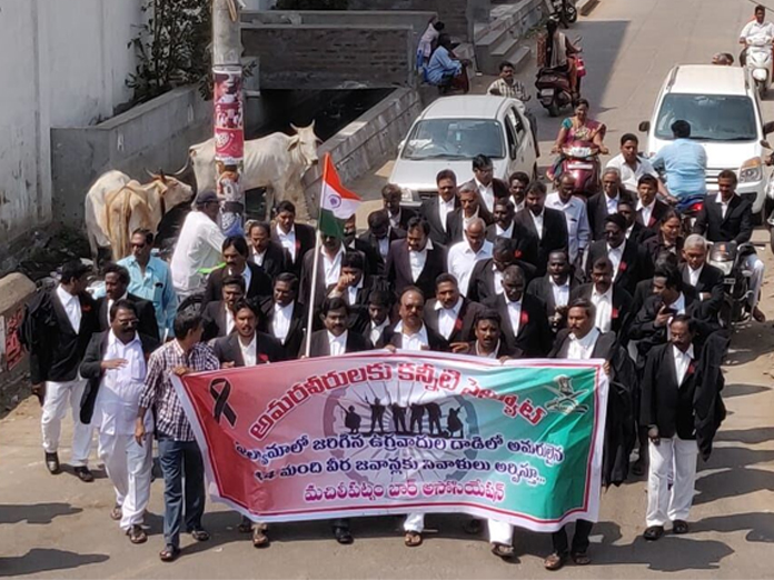 Lawyers protest terrorist attack on Jawans