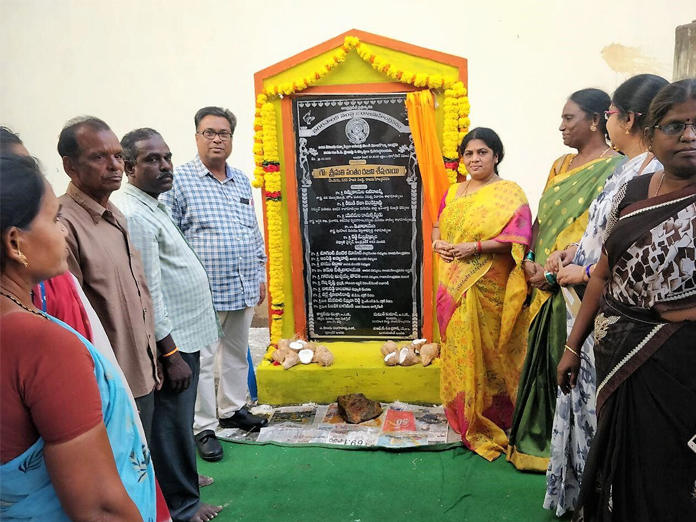 Mayor Pantham Rajani Sesha Sai lays stone for development works in Rajamahendravaram
