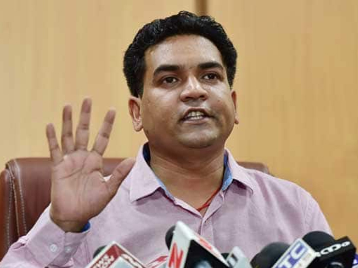 Babu suspended for officially complaining against AAP MLA Kapil Mishra