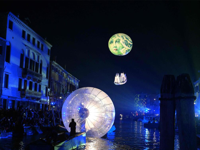 Floating moon-themed parade kicks off Venice Carnival