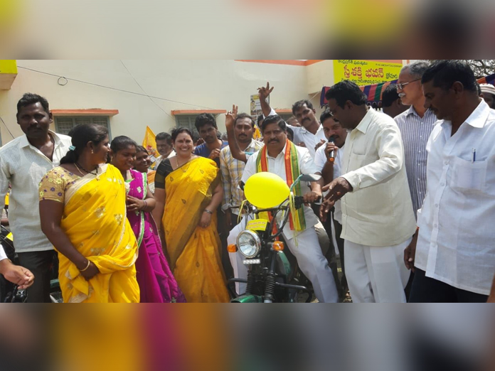 MLA Kommalapati Sridhar distributes mopeds to fishermen