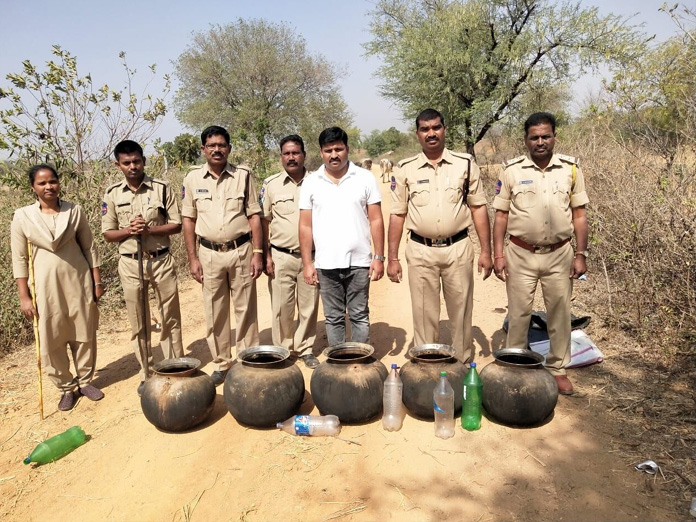 Excise police crackdown on illicit liquor brewers