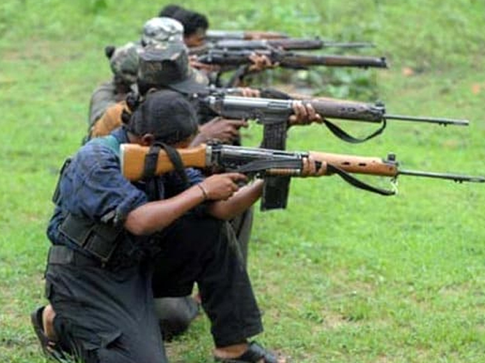 Maharashtra: Naxals kill 2 on suspicion of being police informers