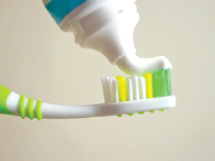 US kids use excess toothpaste: Report