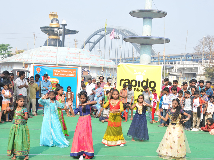 Happy Sunday events drawing huge crowds in Rajamahendravaram