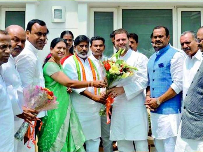 Telangana Congress leaders meet Rahul Gandhi