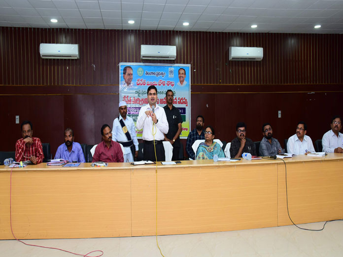 Telangana State Govt will develop handloom industry: Collector Sarfaraz Ahmed