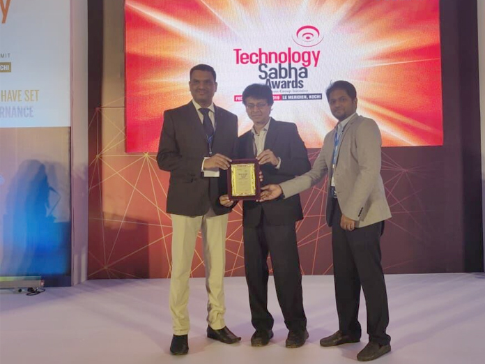 SP Dr Fakkeerappa Kaginelli receives Technology Sabha Award