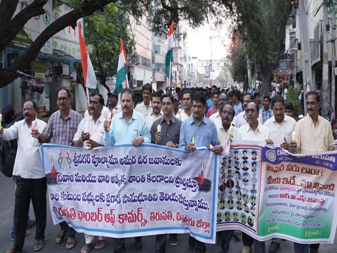 Chamber of Commerce organises candle rally