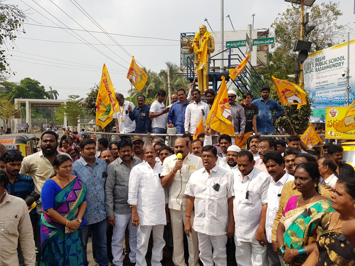 TDP leaders express solidarity with CM
