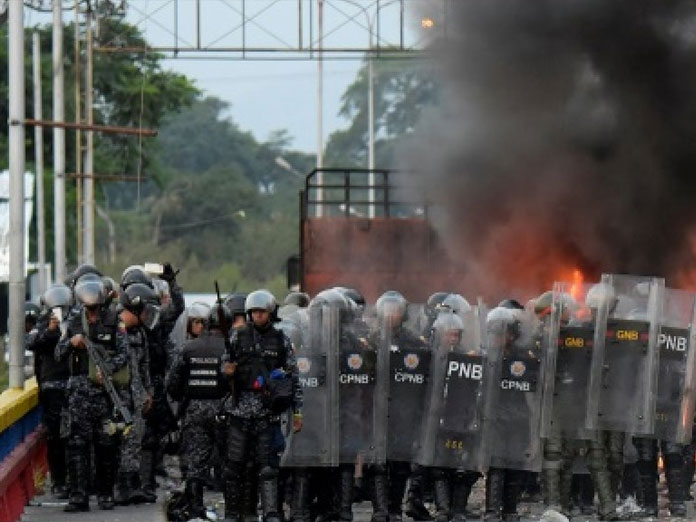 Venezuelans trapped along border after weekend unrest