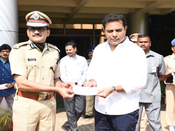 KTR pays tributes to Pulwama martyrs