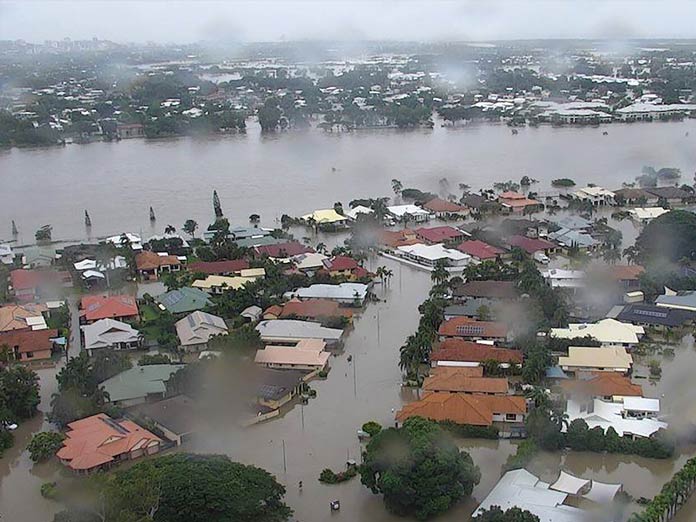 Two dead in Australia floods as fresh warning issued