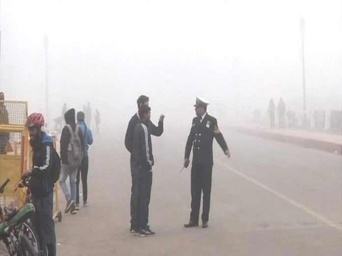 Thick fog in Delhi hits road-rail-air traffic
