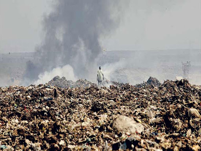 Repeat Offence : Fire sighted in garbage dump near Kundalahalli Lake three times in a row since December