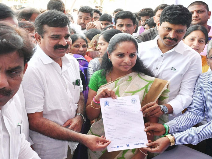 MP Kavitha launches organ donation camp