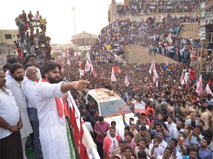 Pawan Kalyan vows complete change in politics in state