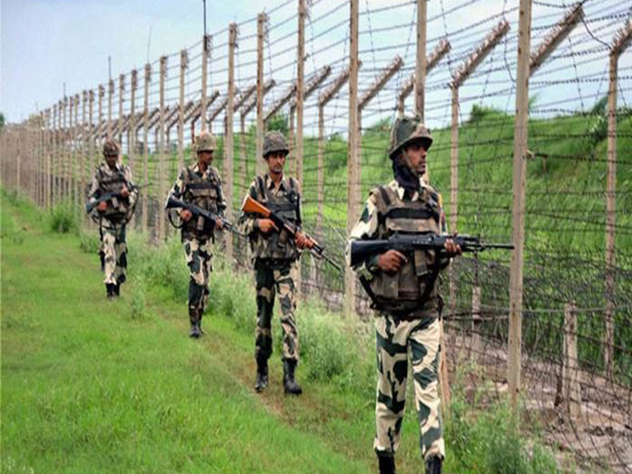 Heavy firing on LoC between Indian and Pakistani troops