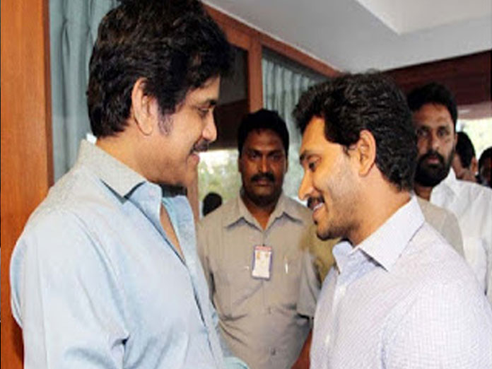 Tollywood actor Akkineni Nagarjuna meets YS Jagan