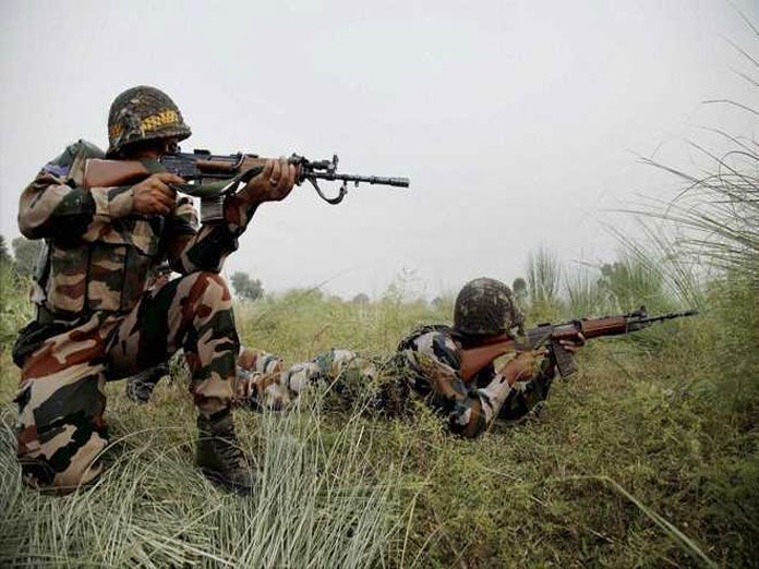 Pakistan shells forward posts in Poonch