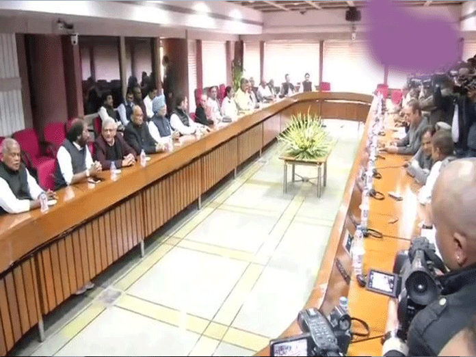 Meeting of opposition parties in Parliament over security situation underway