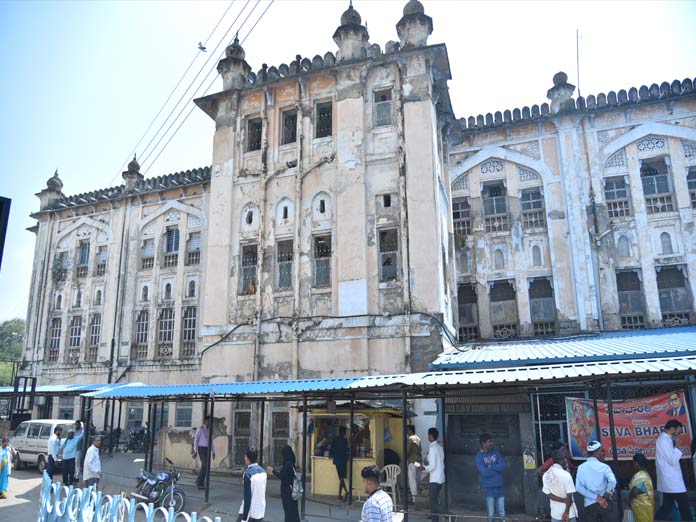 Demolition of Osmania Hospital is no solution, cry heritage activists