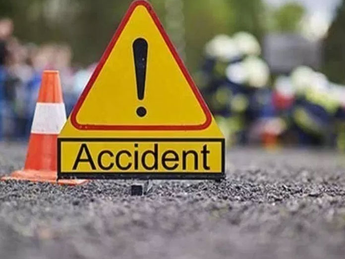 5 killed, 30 injured in road accident