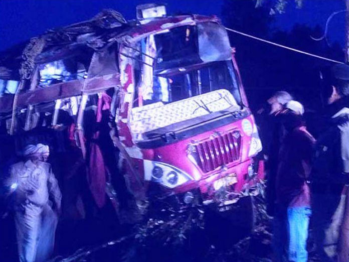 Six die in MP road accident