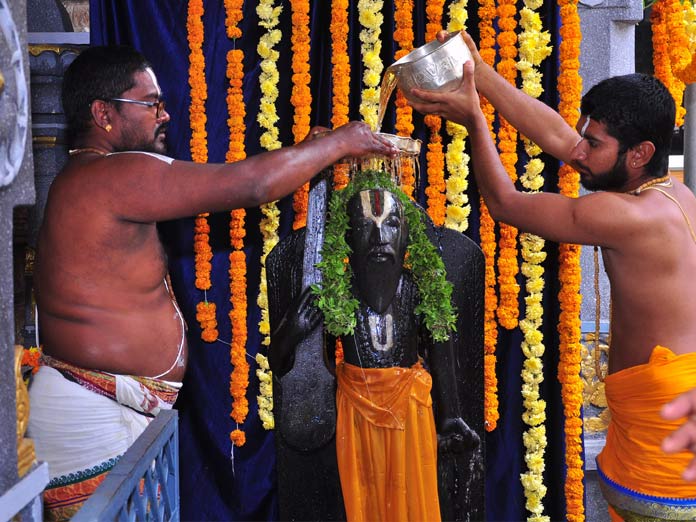 Vaggeyakara Utsavams begin on a devotional note